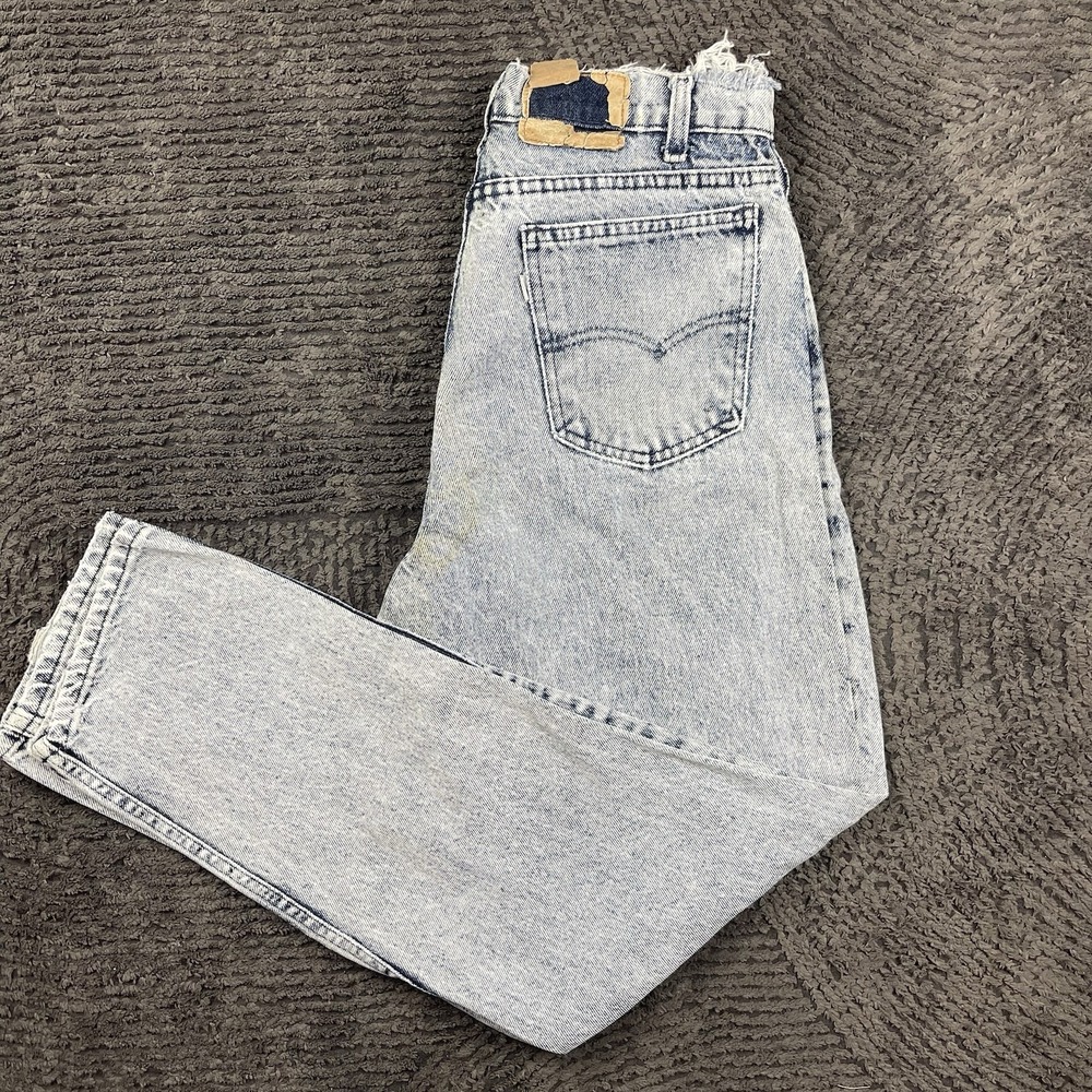 Vintage Levi's SilverTab 550 Jeans Men's 28x29 Distressed Acid Wash Denim 90s